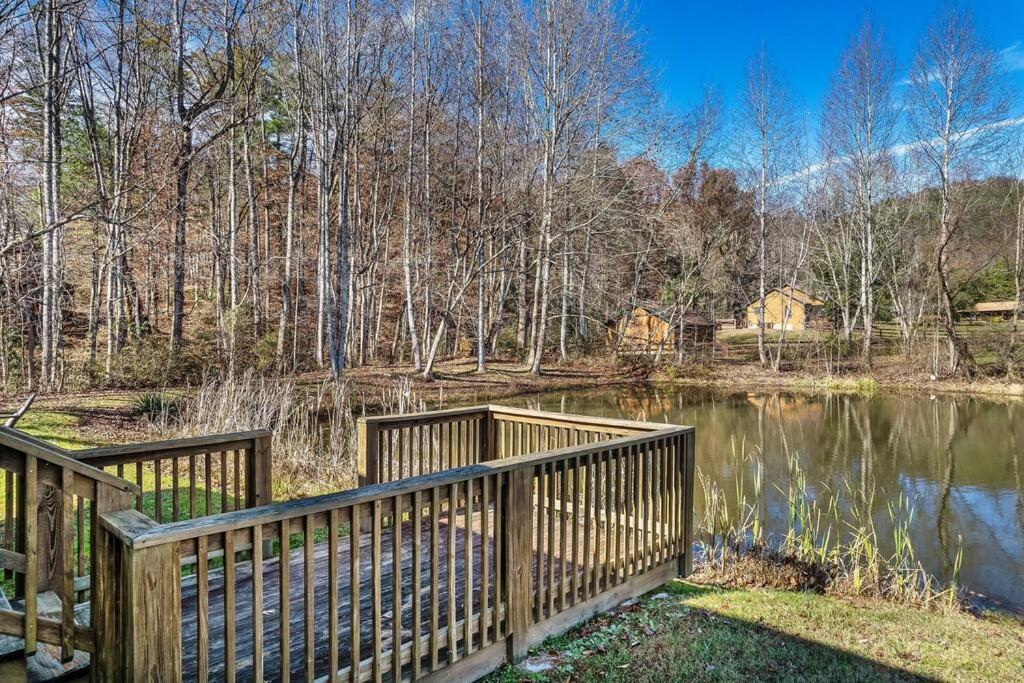 Spectacular Mtns Views With Private Hot Tub With Pool Table And Private Pond Villa เซอเวียร์วีล ภายนอก รูปภาพ